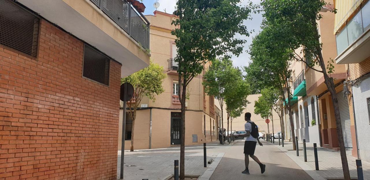 Subway Station Apartment Near Camp Nou L'Hospitalet de Llobregat Exterior photo