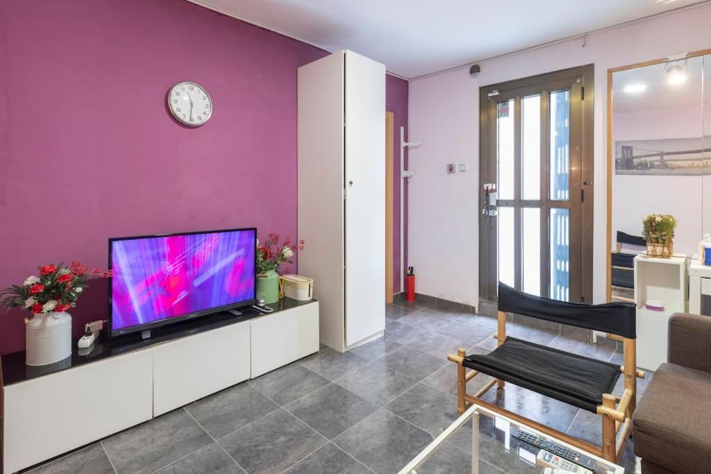 Subway Station Apartment Near Camp Nou L'Hospitalet de Llobregat Exterior photo