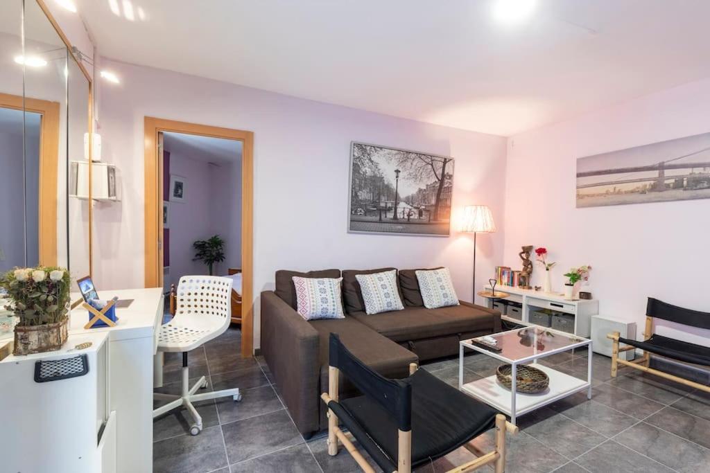 Subway Station Apartment Near Camp Nou L'Hospitalet de Llobregat Exterior photo